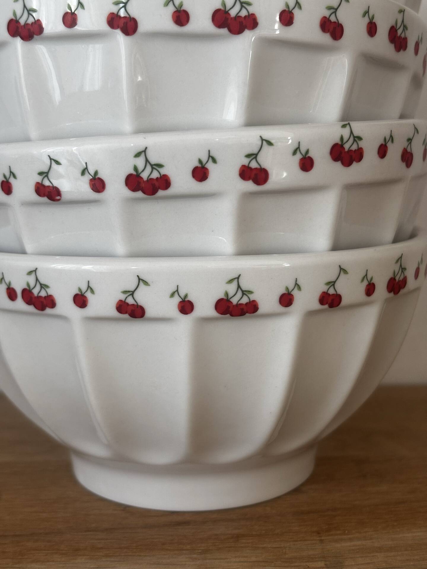 Set of 4 ribbed bowls Geneviève Lethu Linvosges cherries