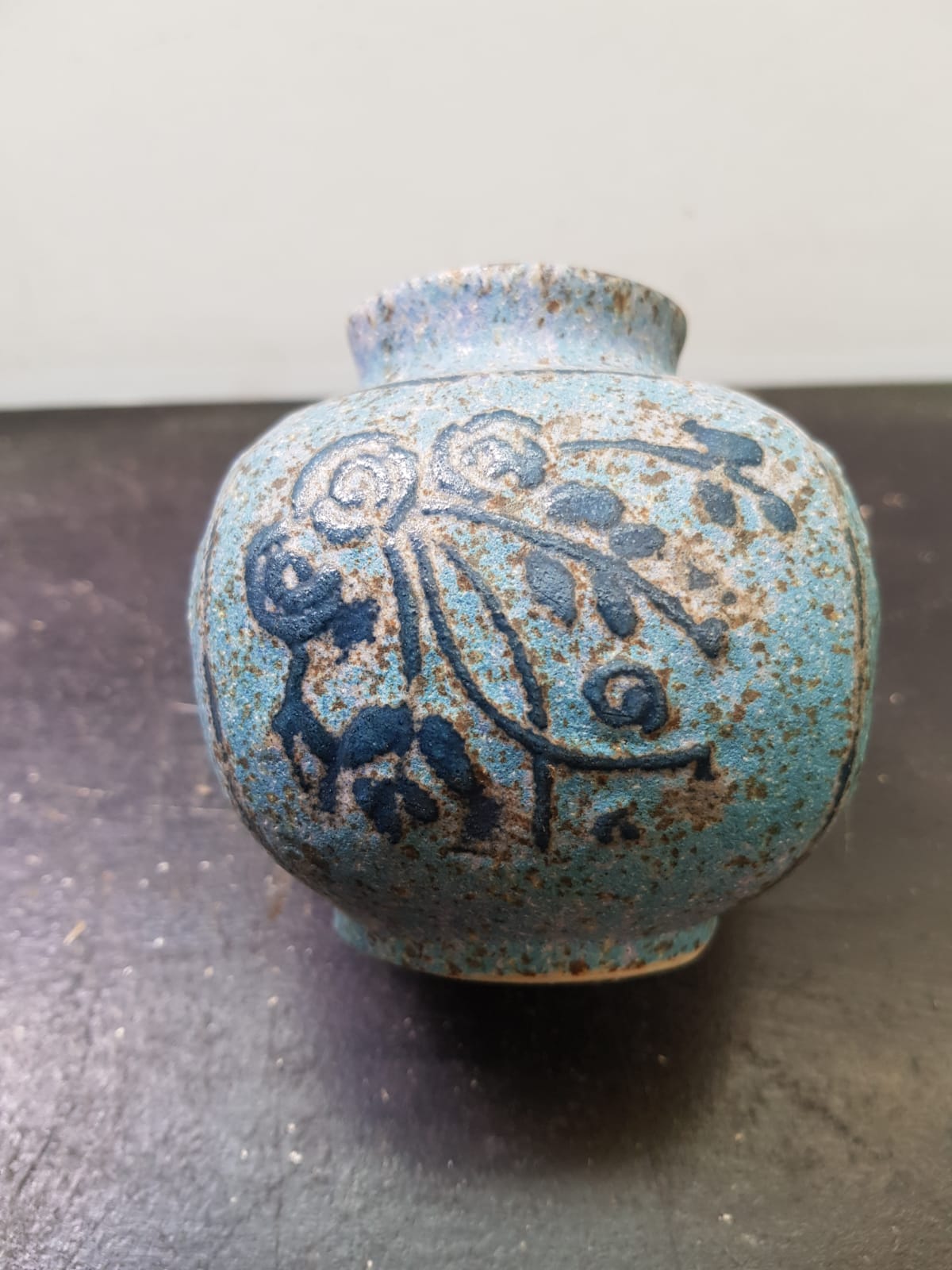 Old vase ball ceramic blue vintage floral décor