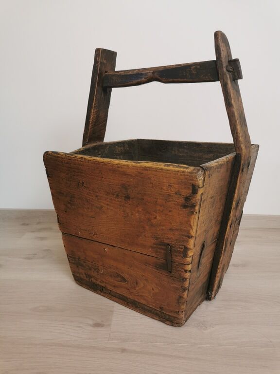 Asian wooden magazine holder