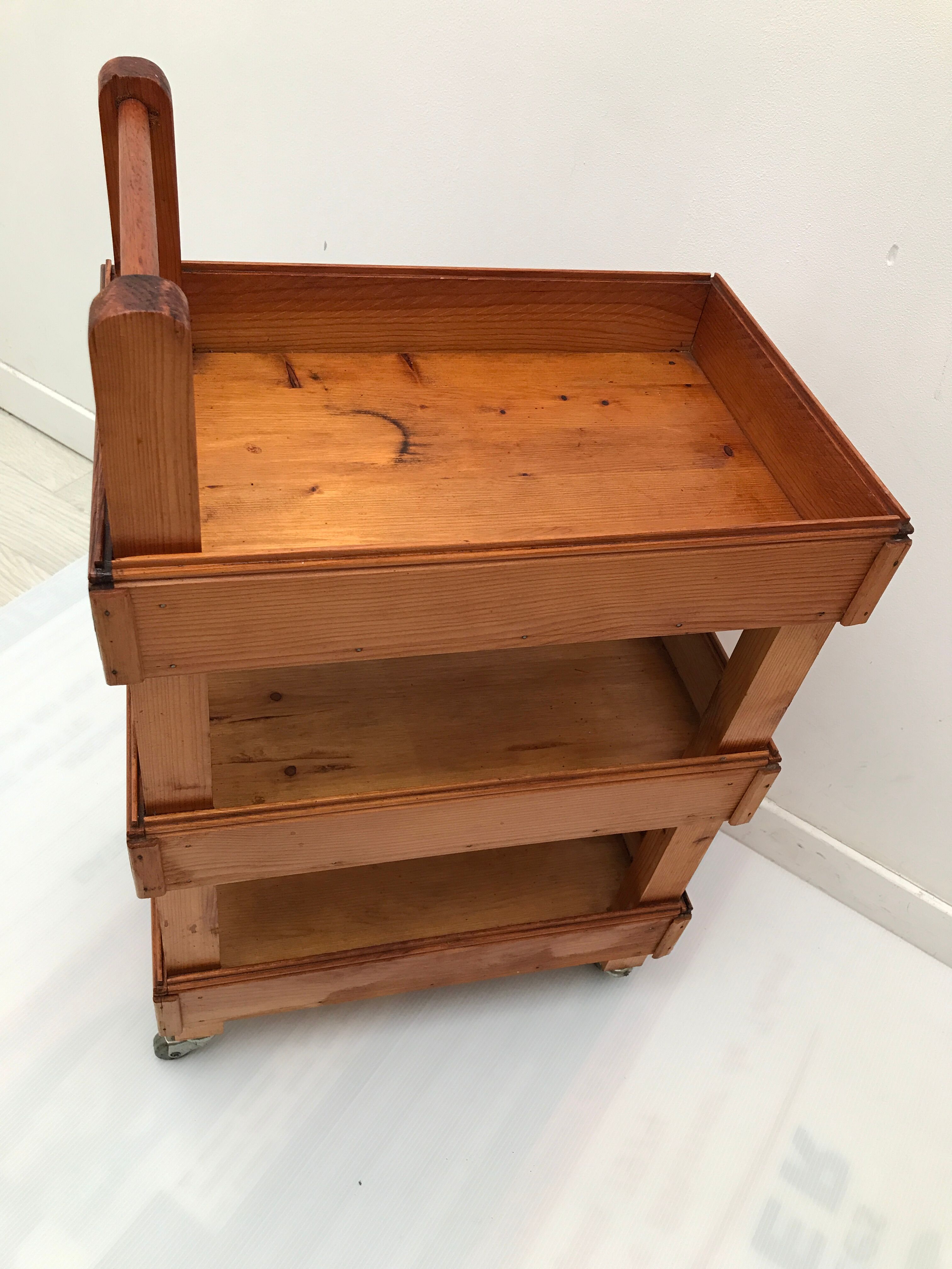 Vintage wooden rolling dessert