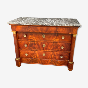 Commode d’époque Empire en acajou flammée