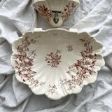 Antique wall fountain in ironstone, "Spring" Gien earthenware, late 19th century