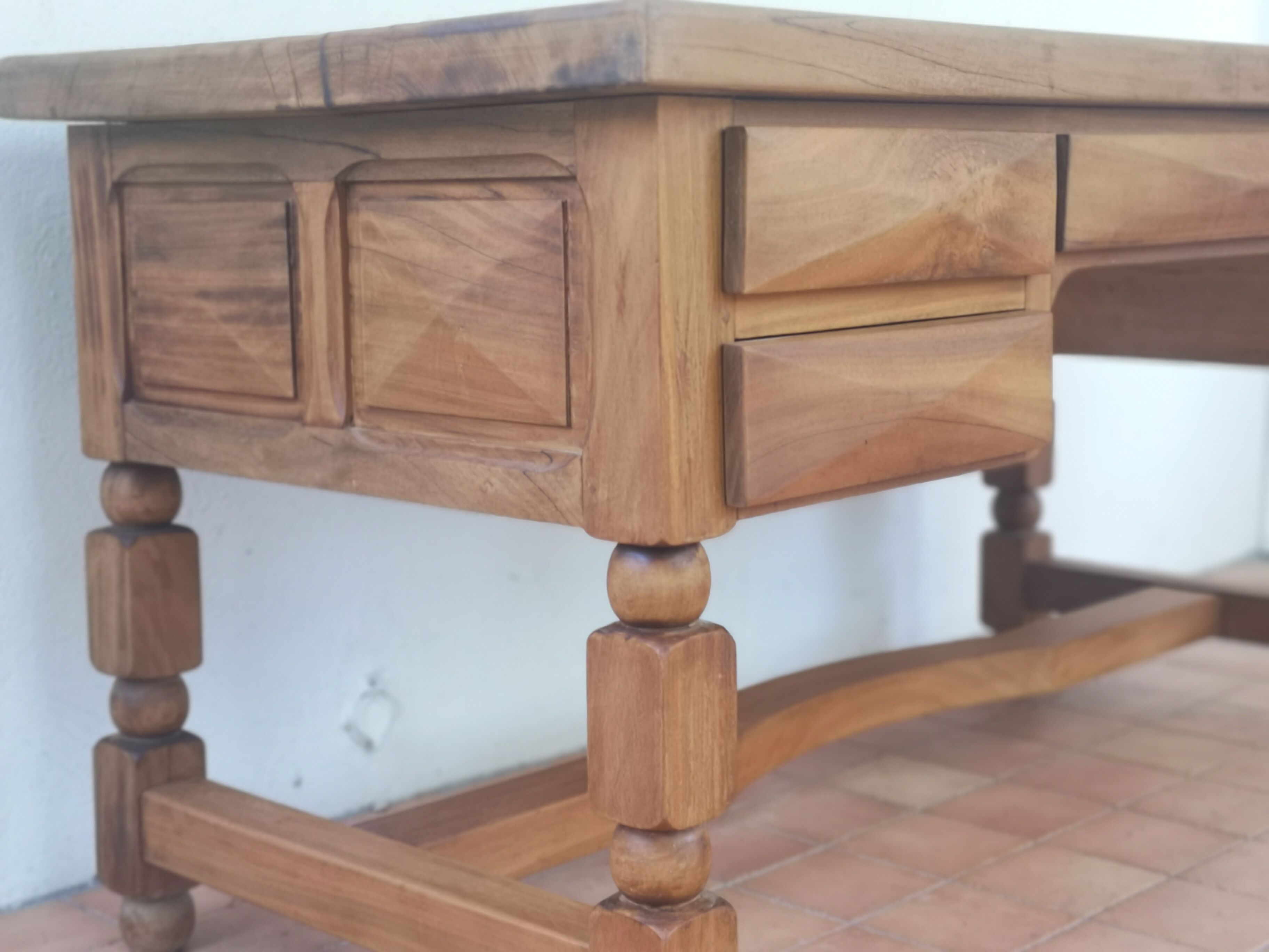 Brutalist minister's office in exotic wood