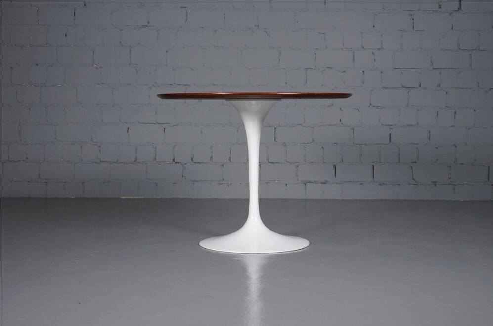 Rosewood tulip dining table by Eero Saarinen for Knoll Int.