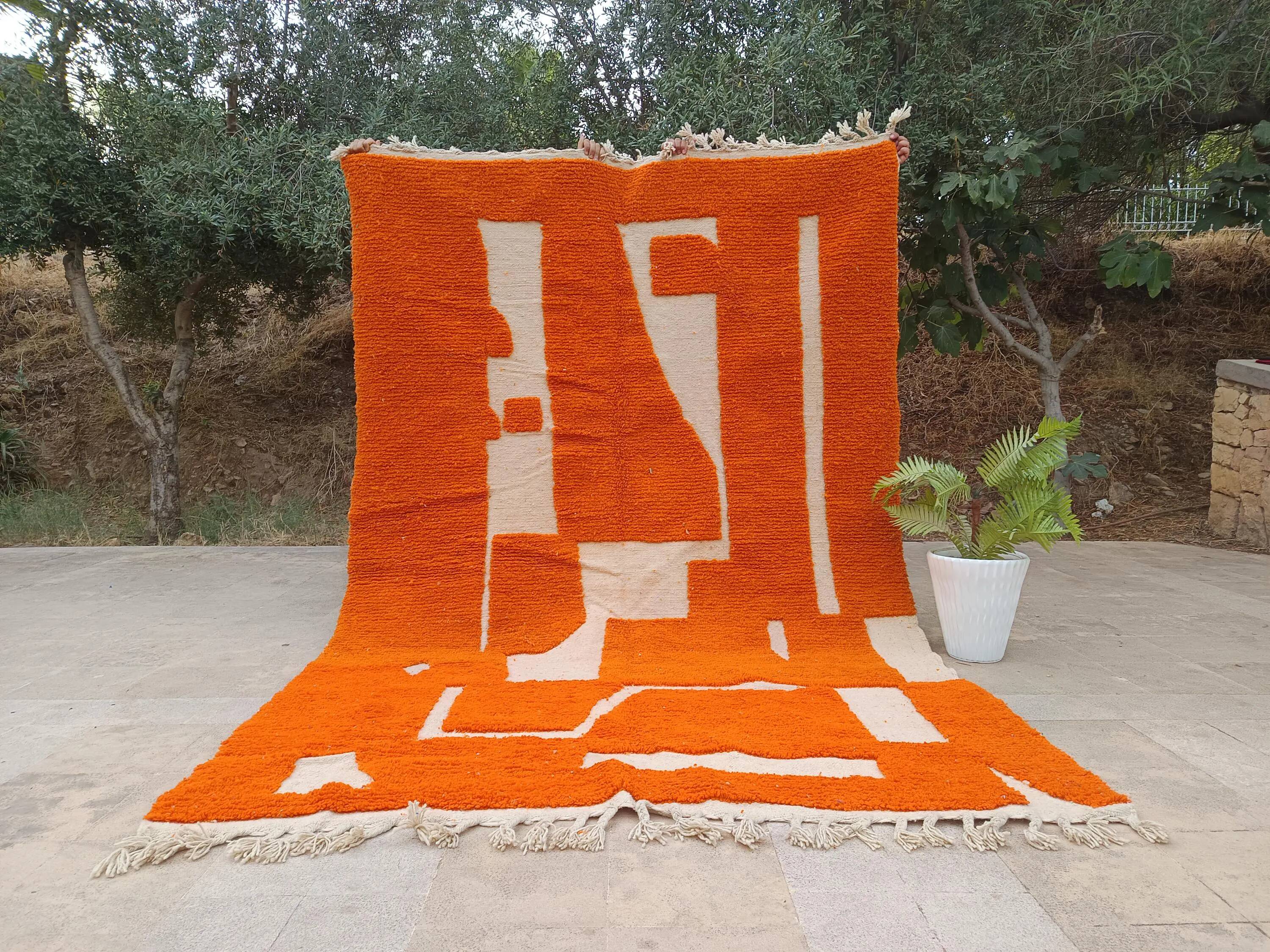 Handmade traditional carpet 250cm x 150cm Moroccan