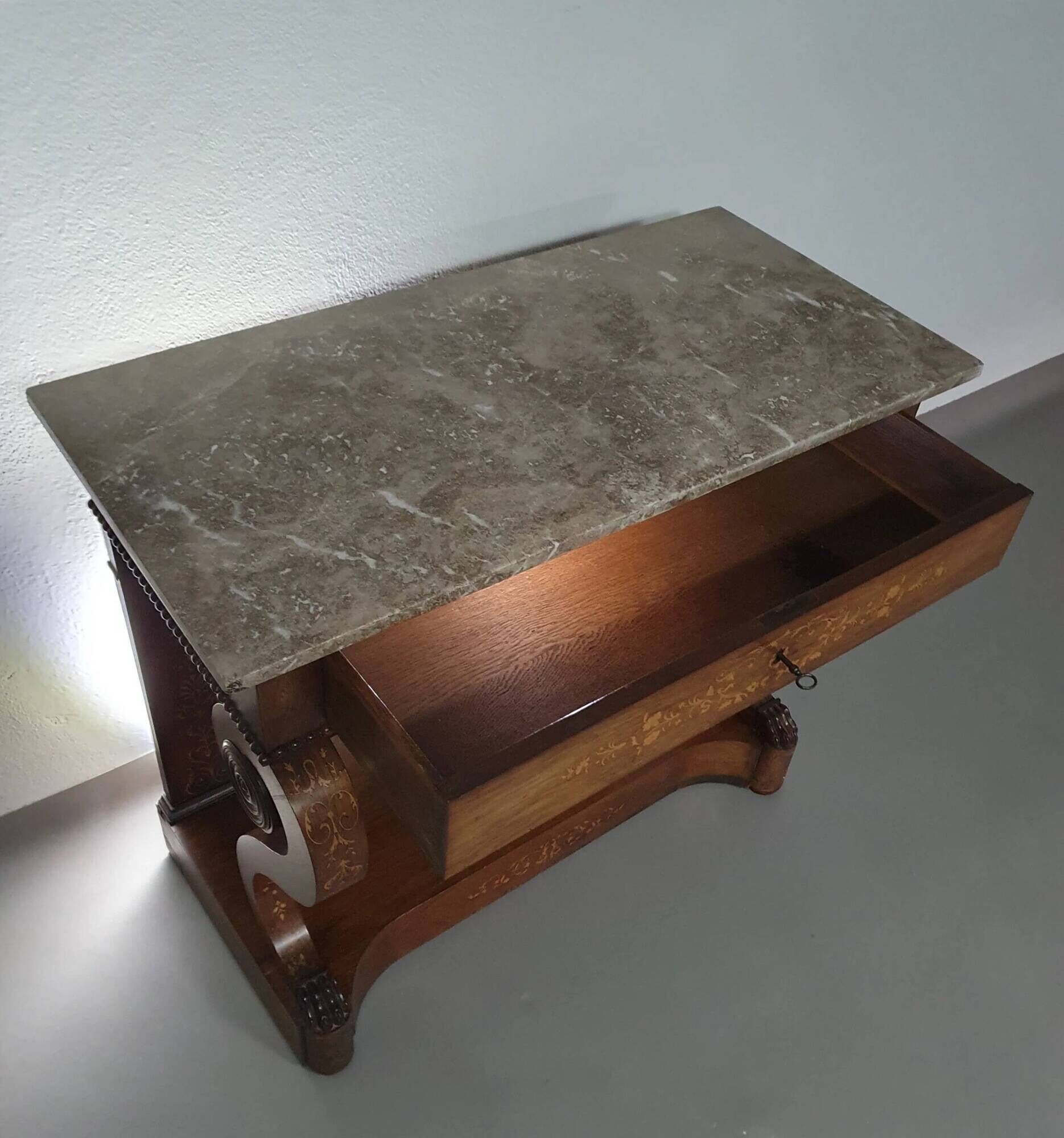 Trumeau / table d'appoint français des années 1830 avec marqueterie de bois