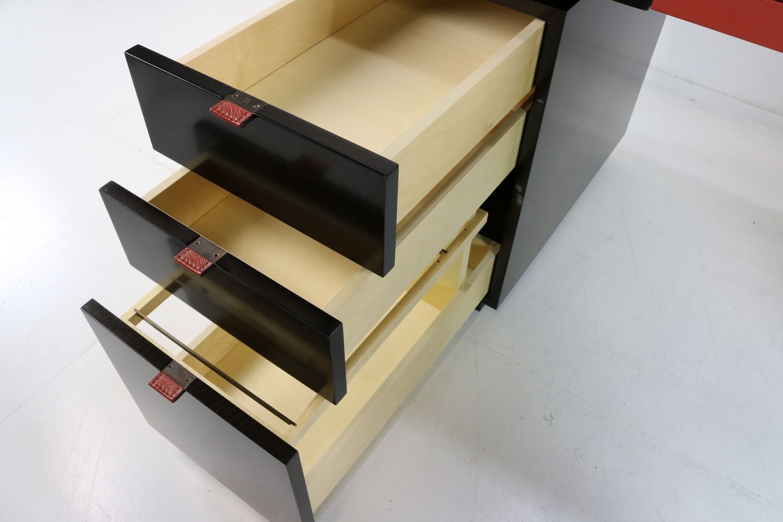 Bureau design de haute qualité des années 80 par Hugues Chevalier Paris