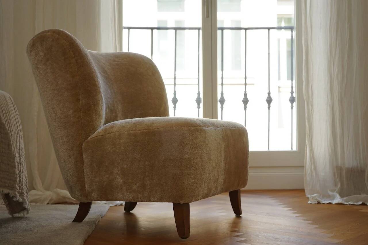 Fauteuil scandinave en velours à poils longs