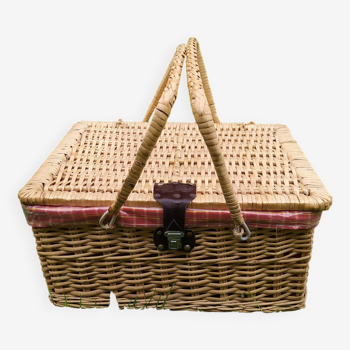 picnic basket