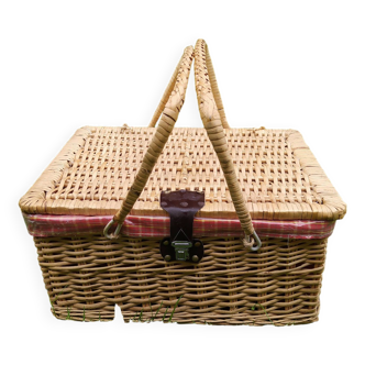 picnic basket