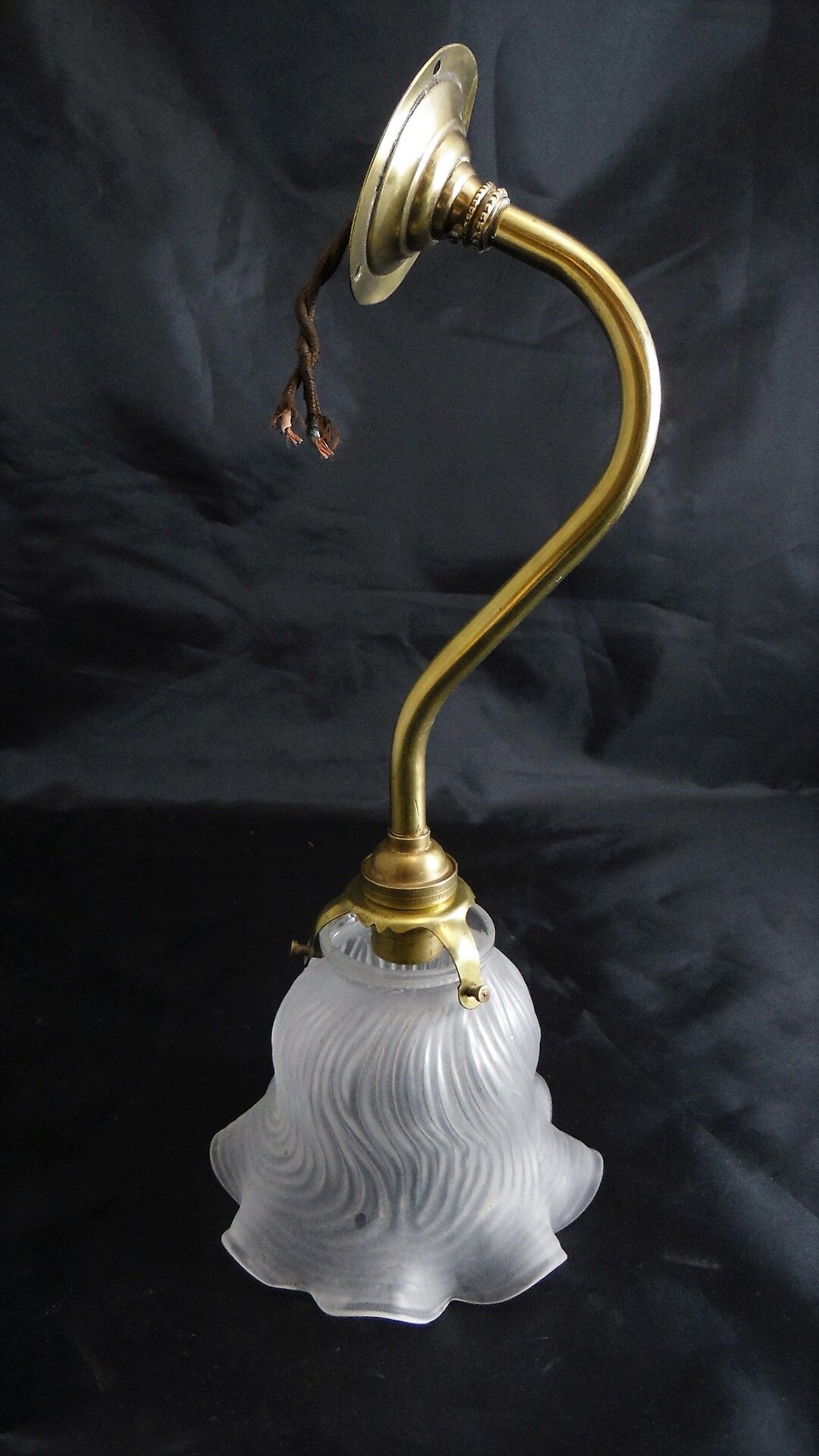 Gooseneck frosted glass Tulip applique