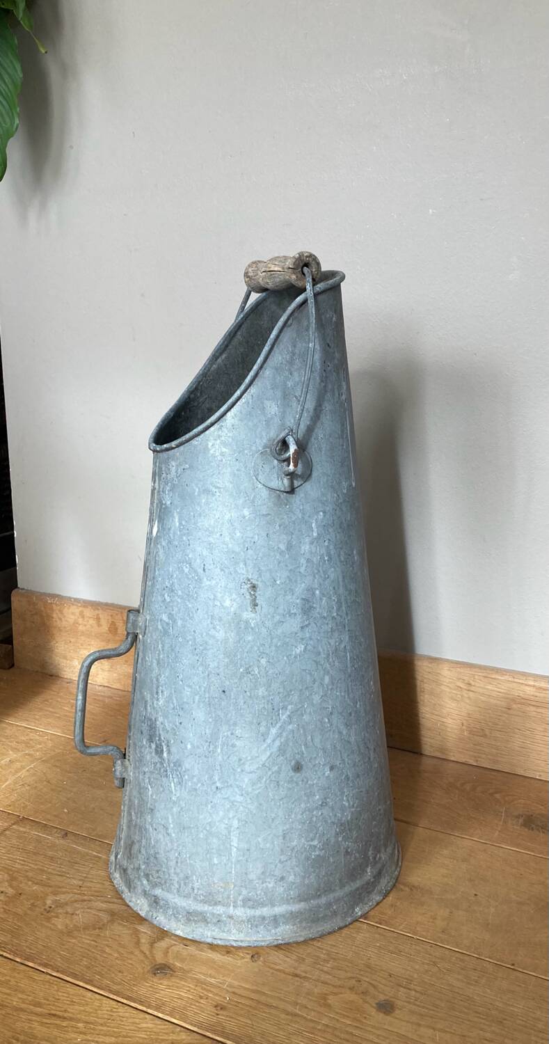 Porte parapluies en métal galvanisé époque début XXe