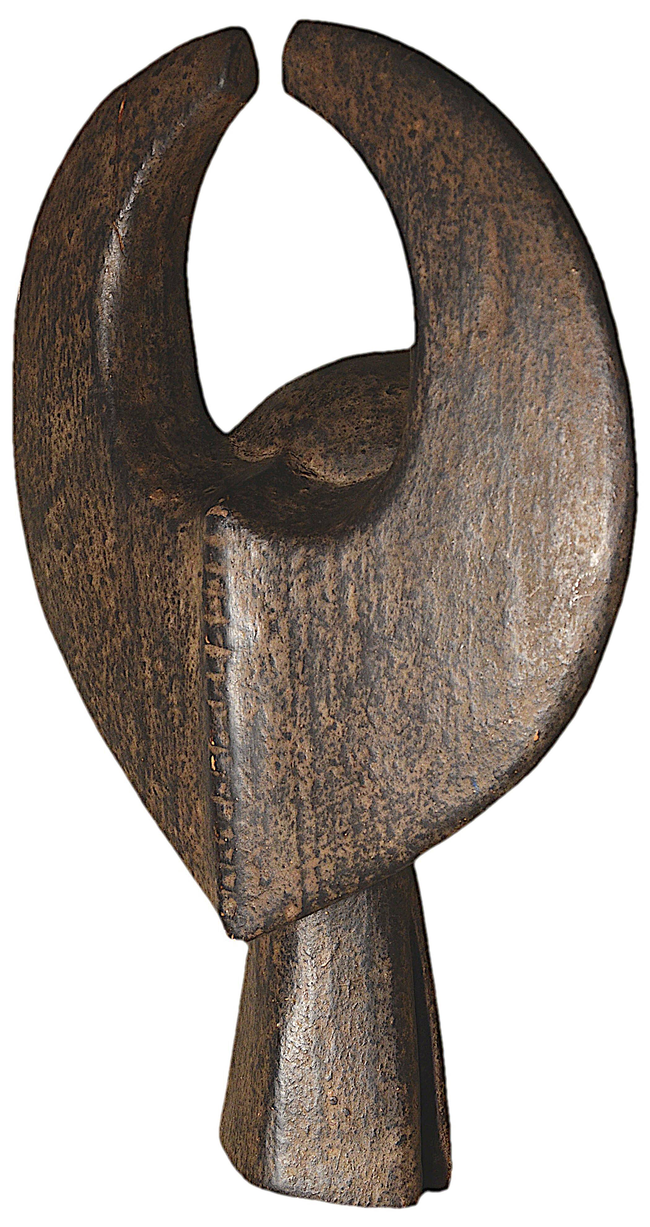 African wooden mask symbolising a buffalo, Nigeria, 28x39cm