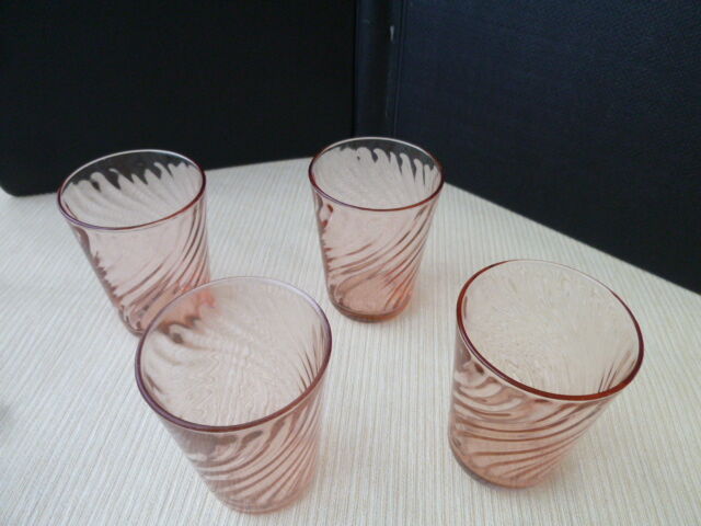 Set de 4 verres de table vintage forme gobelet arcoroc rosaline