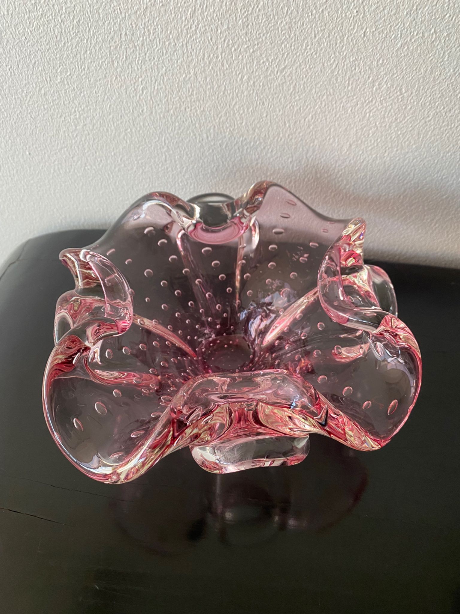 Vintage pink empty pocket ashtray in Murano by Barovier and Toso