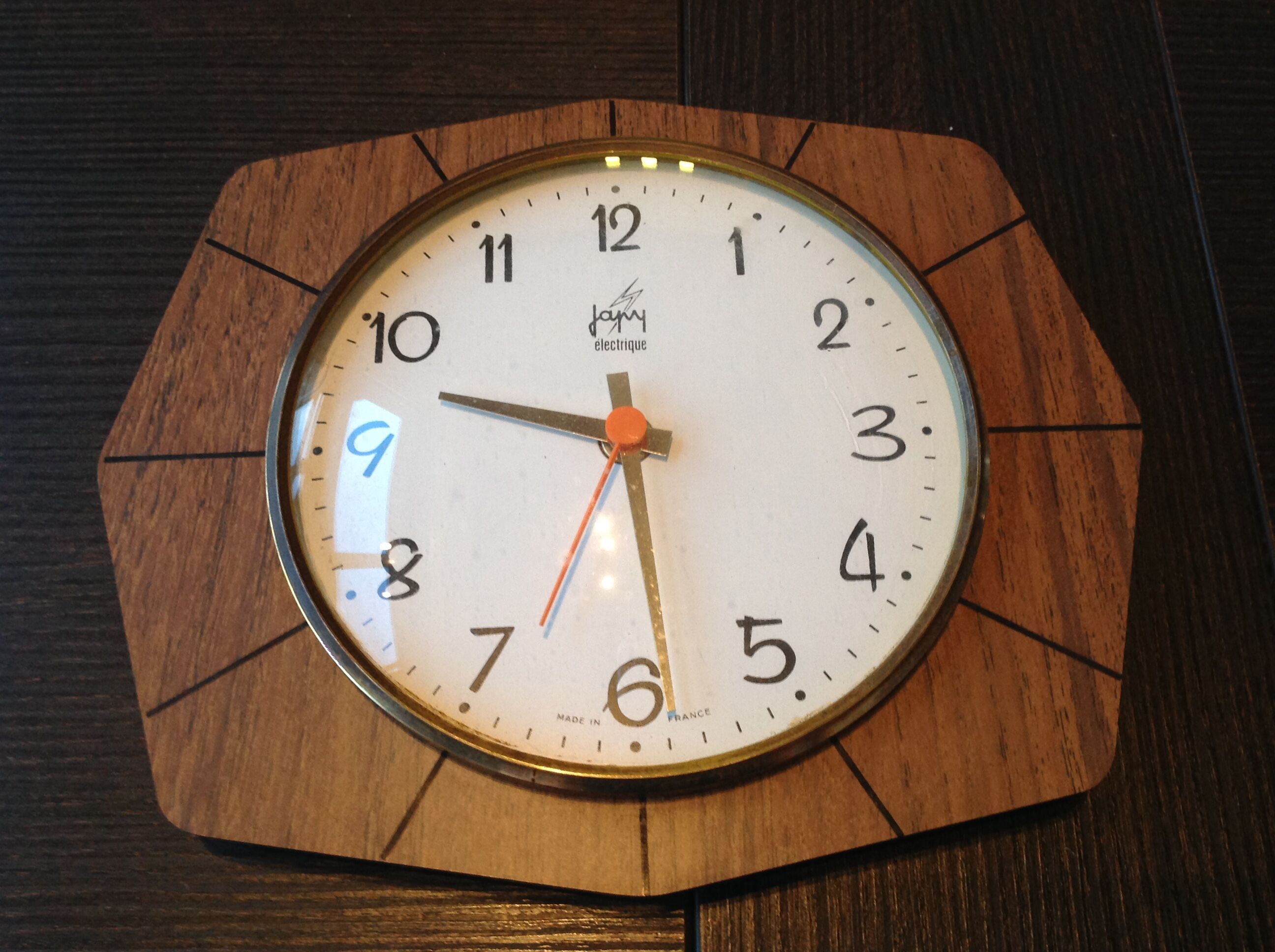 Brown formica clock by Japy 60s-70s