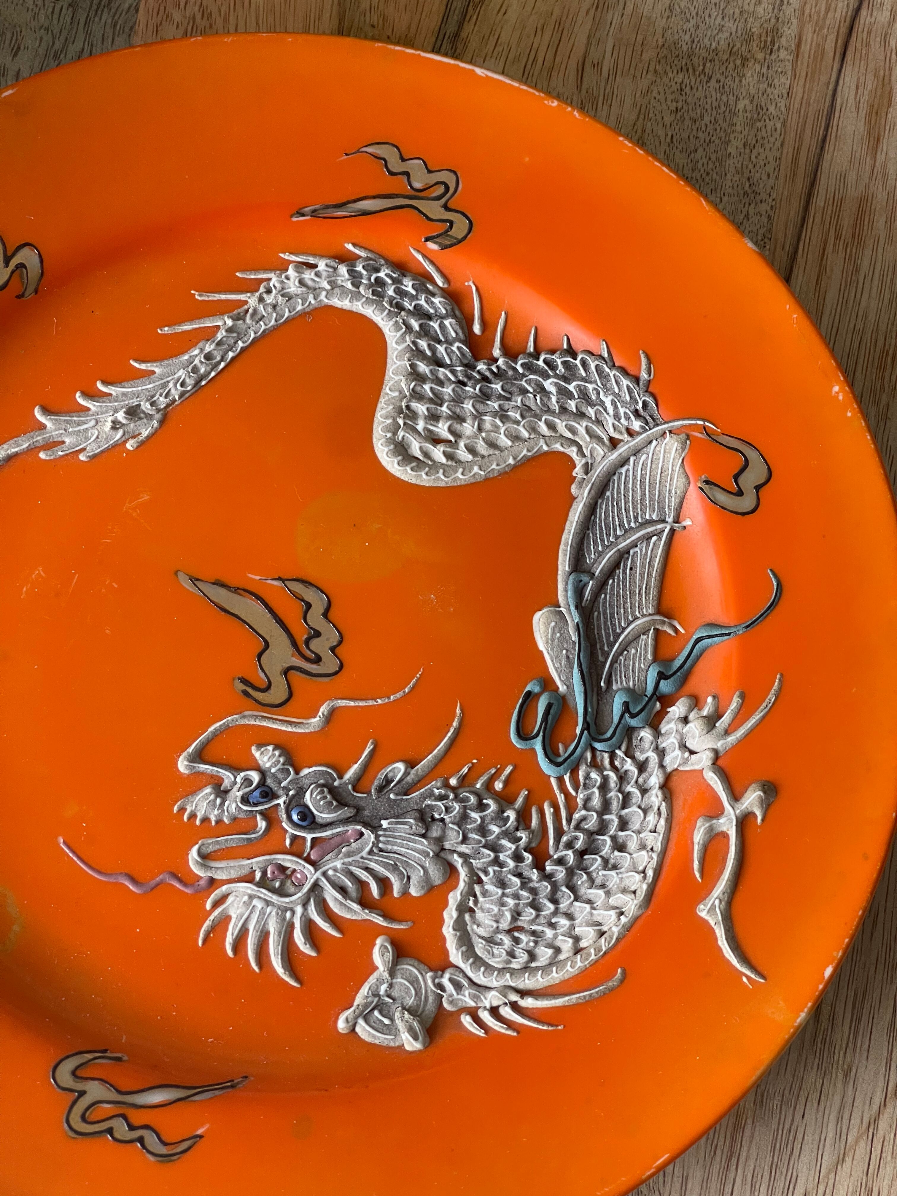 Ancient chinese plate with dragon porcelain dragonware moriage 19th