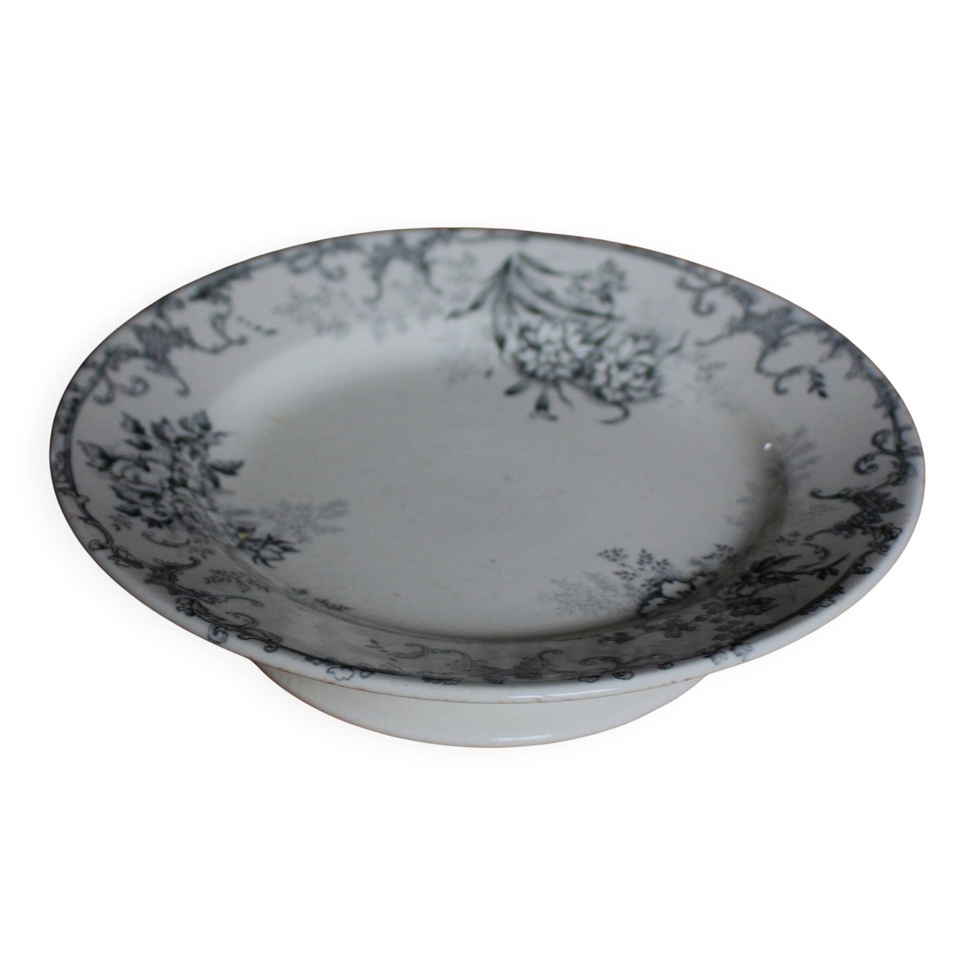 Black grey iron footed coupe Bourgeois