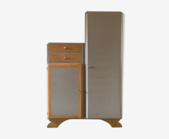 Armoire asymétrique