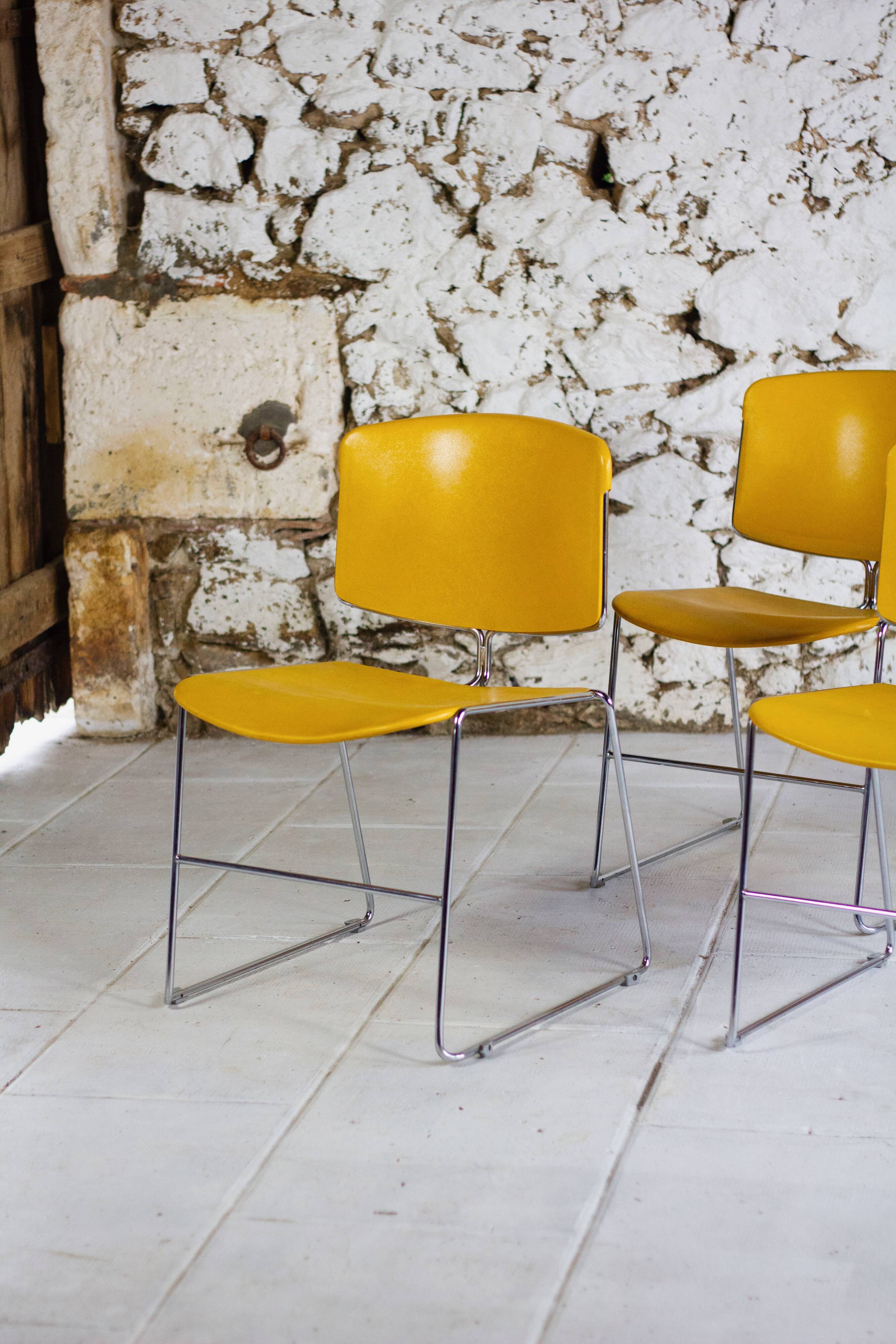 Chaise traineau jaune par Max Stacker pour Steelcase, 1970