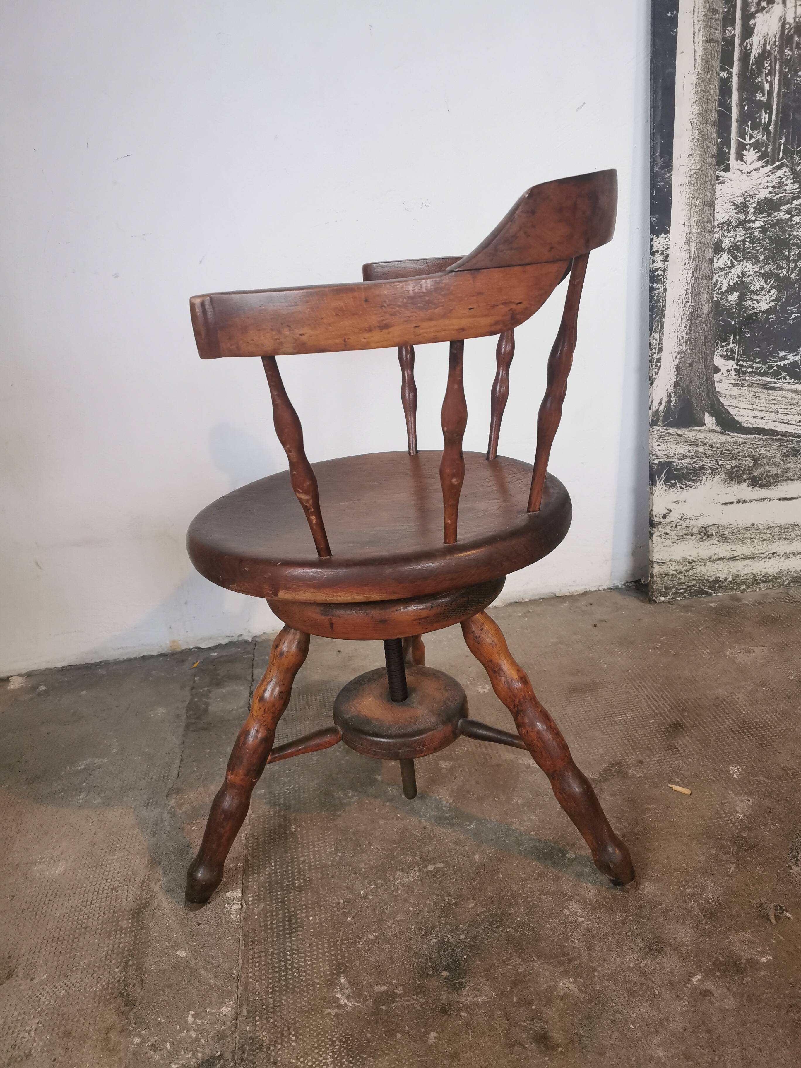 Fauteuil de bureau pivotant dit de capitaine vers 1900