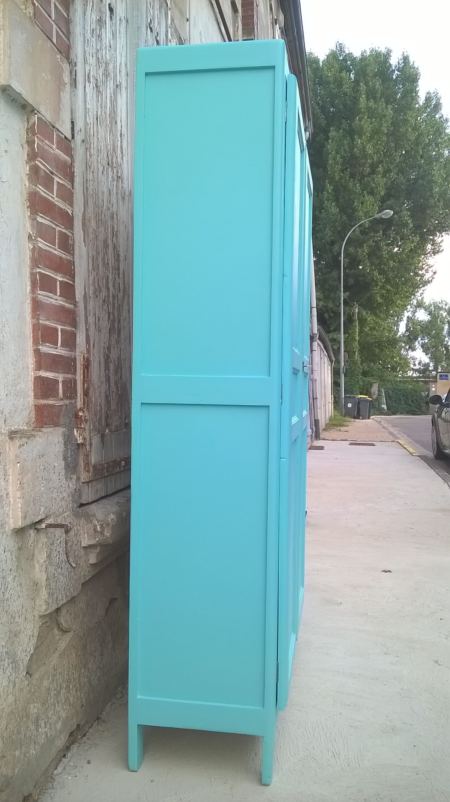 Parisian wardrobe year 50