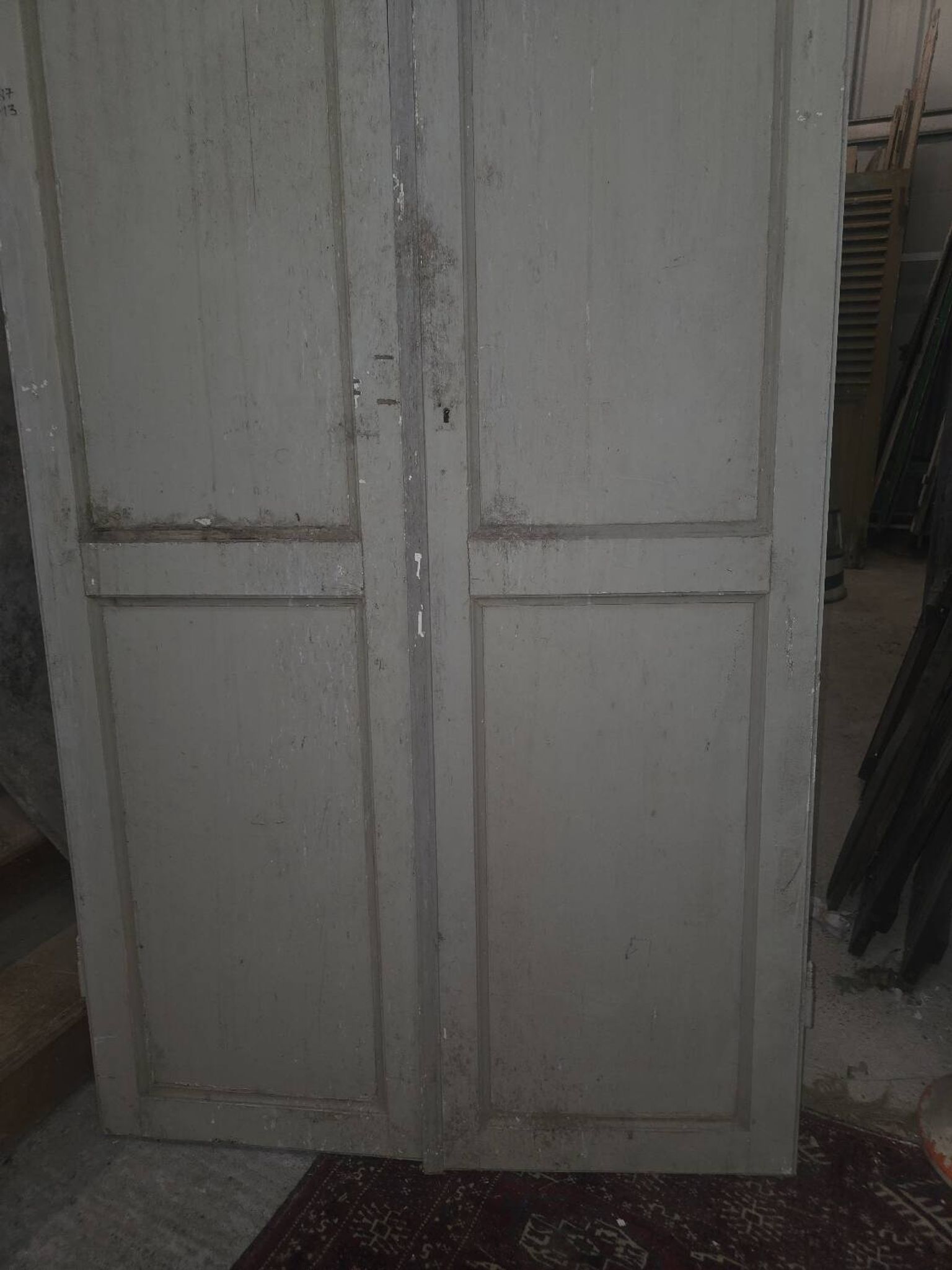 Anciennes portes double en sapin