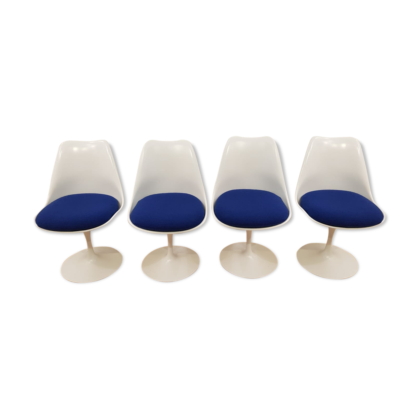 Chairs Tulip by Eero Saarinen for Knoll 1960
