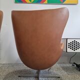 Pair Arne Jacobsen Egg chair by Fritz Hansen