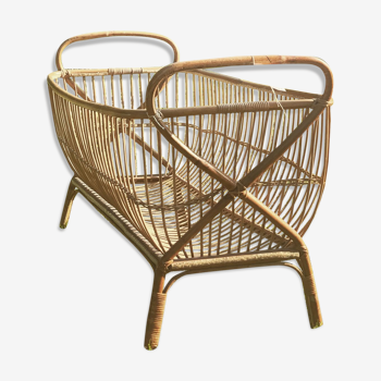 Wicker cradle