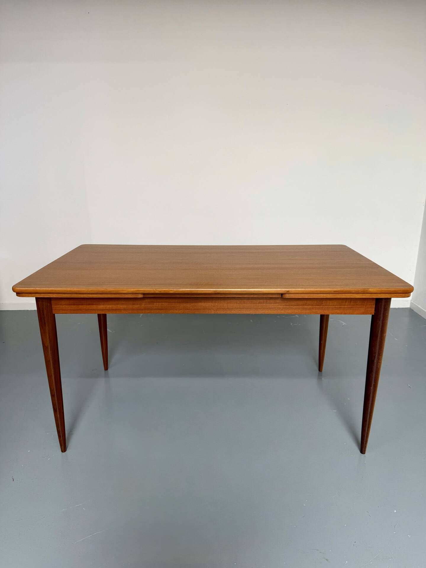 Table à manger extensible en teck design scandinave des années 1960