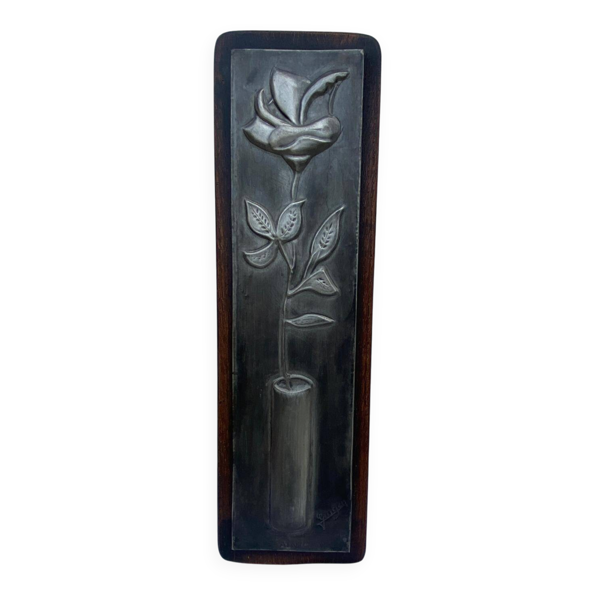 Pure tin table signed Guigan – rose pattern – Breton craftsmanship from the 19th century.