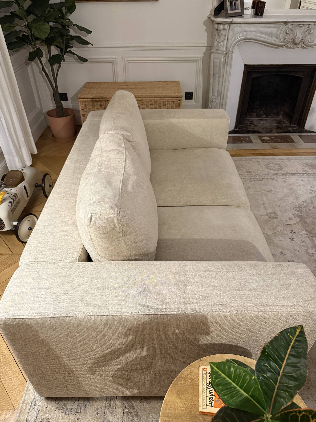 Beige 2-seater sofa BoConcept