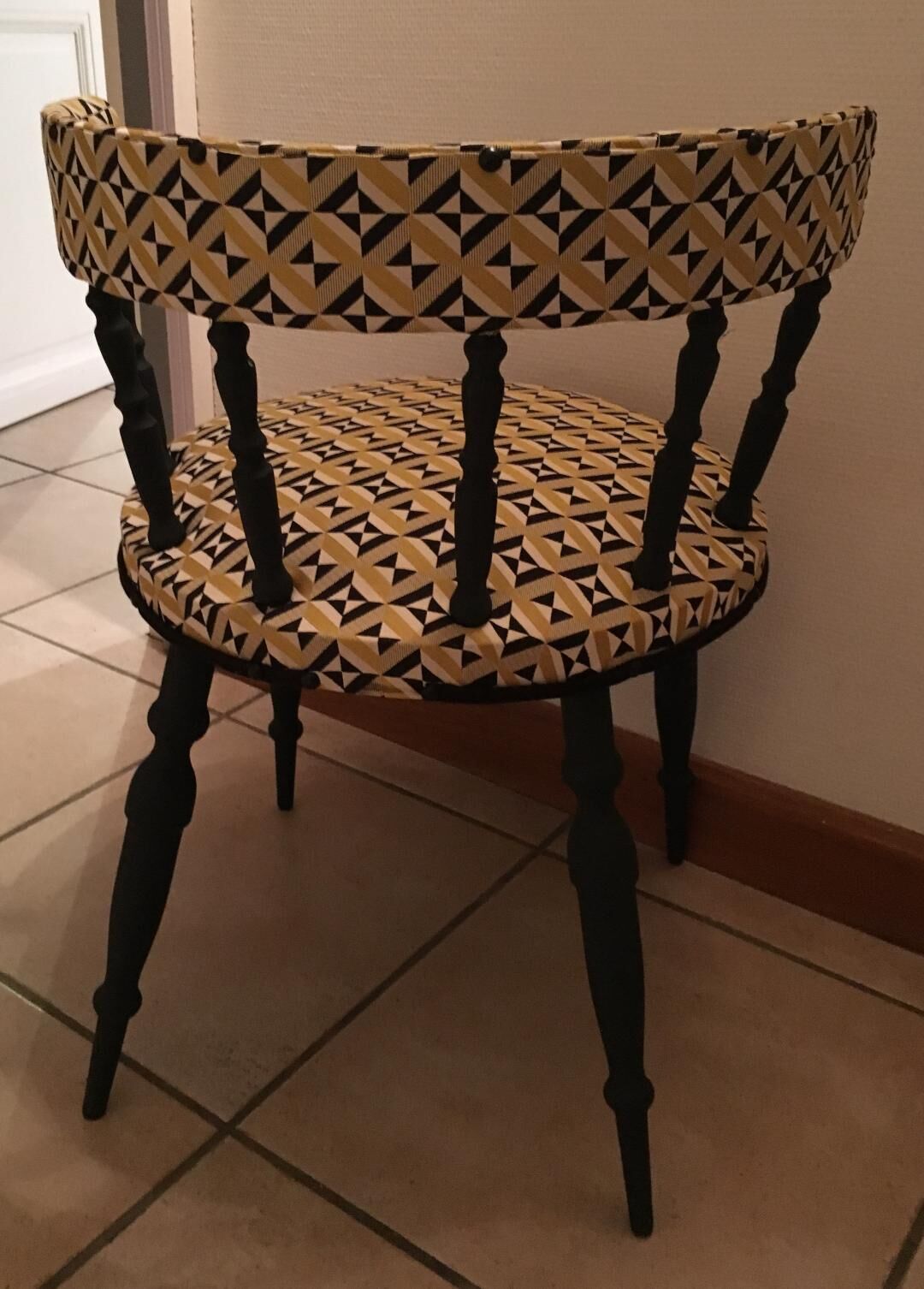 Chaise à balustres