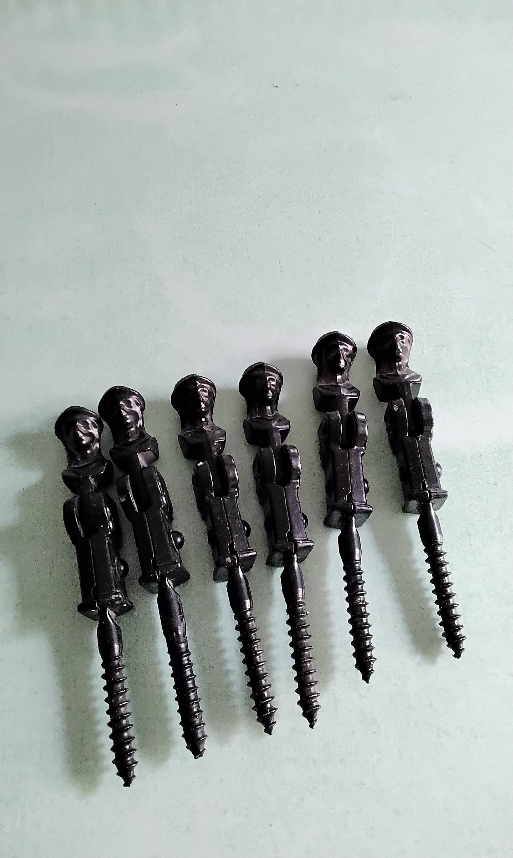 Shepherdesses for wooden shutters