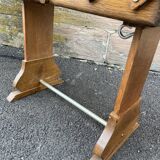 Vintage deco art worker