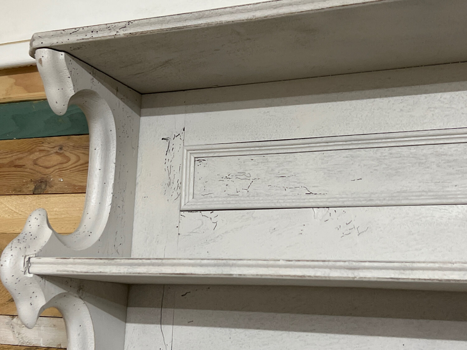 Wall shelf