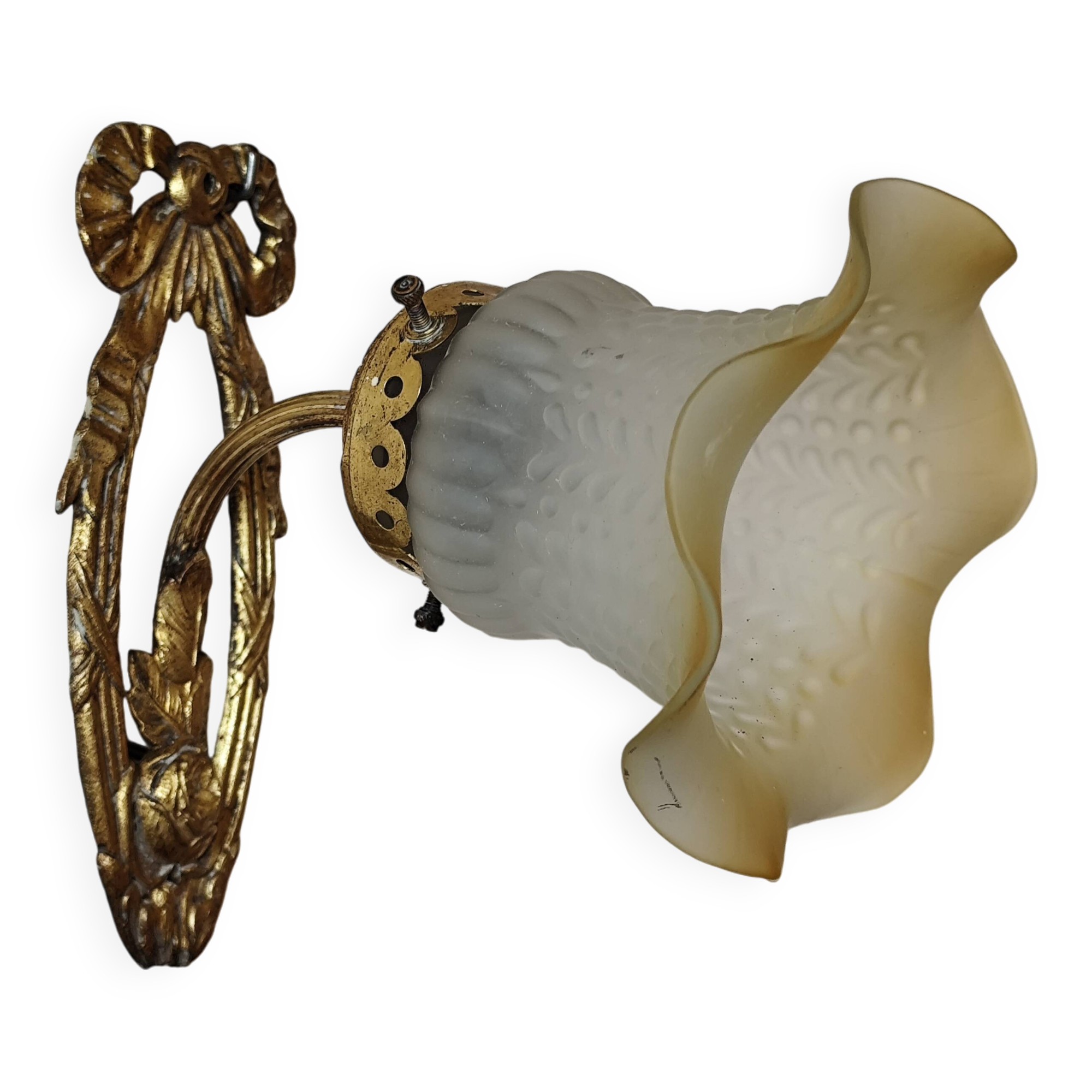 Antique wall light in gilded brass and glass tulip