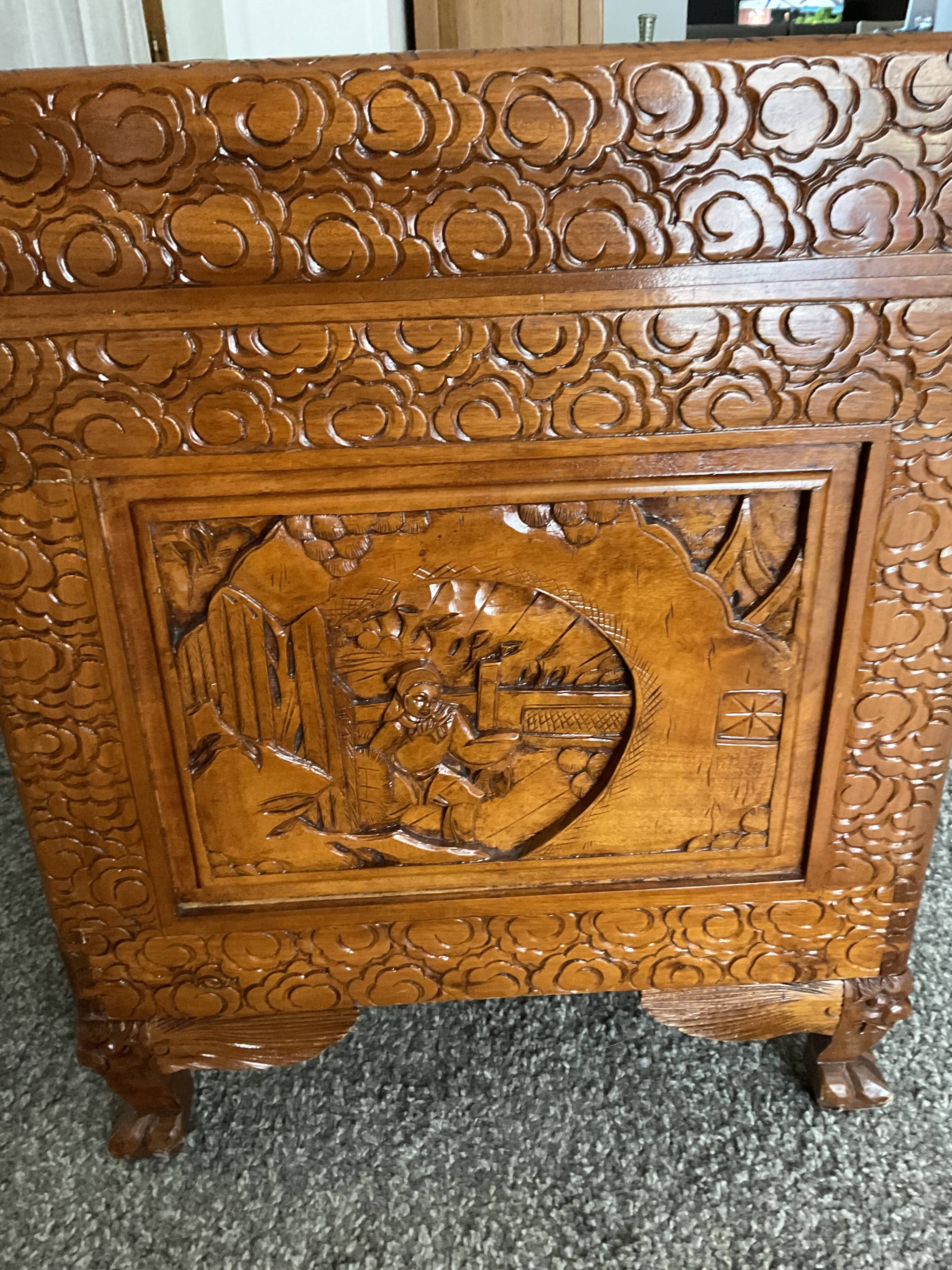 Large chinese chest, carved camphor wood. 1st half of the XXth century