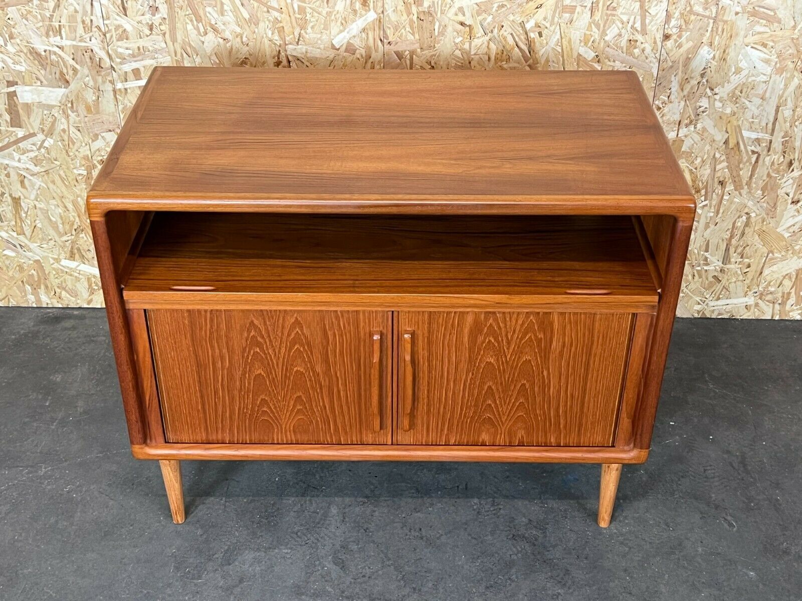 60s 70s teak sideboard Credenza cabinet Danish Modern Design Denmark 70s