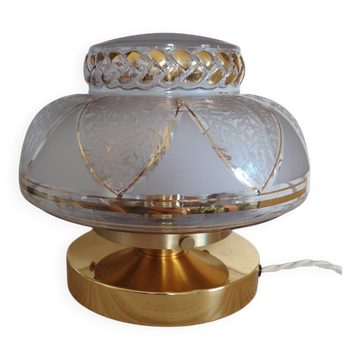 Lampe en globe avec jeu de lumière