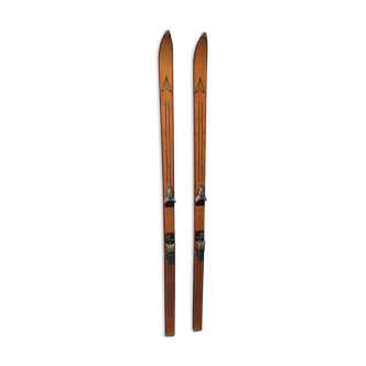 Wood skis