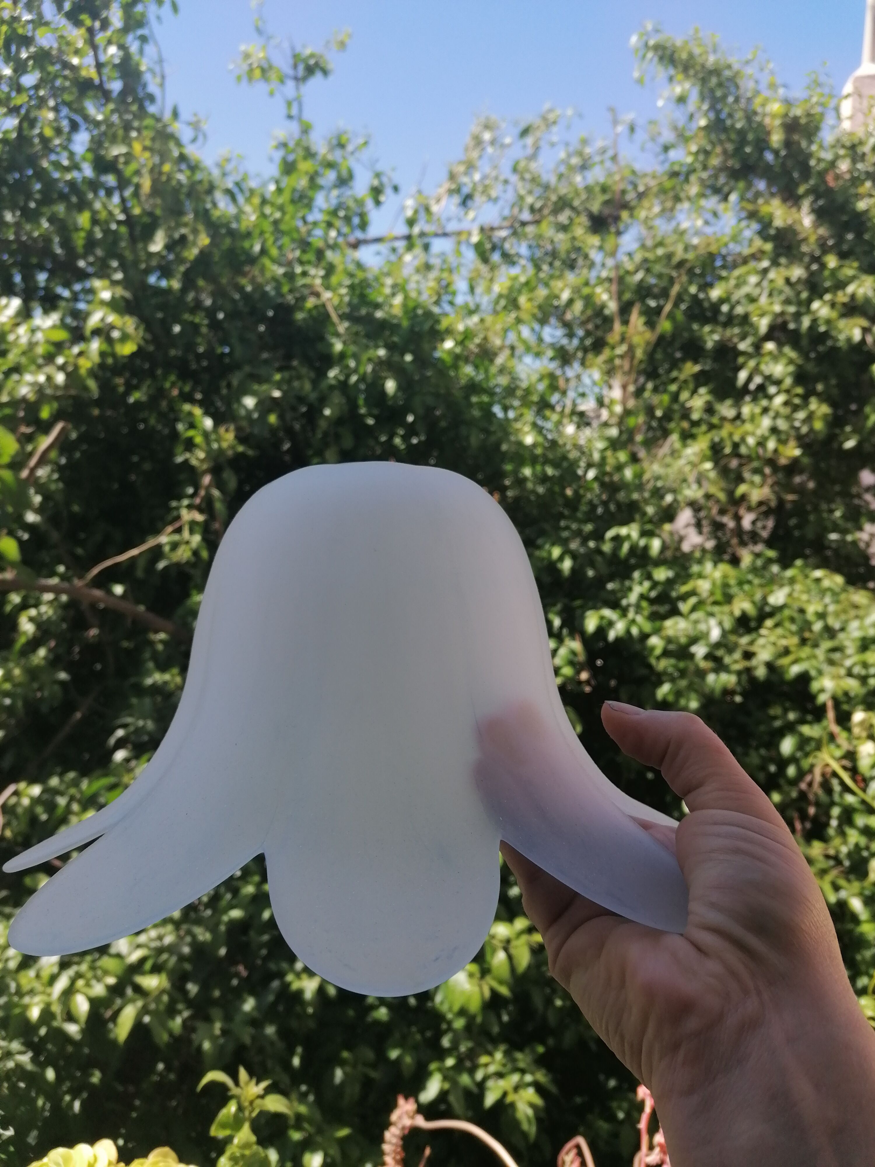 Depoli glass suspension