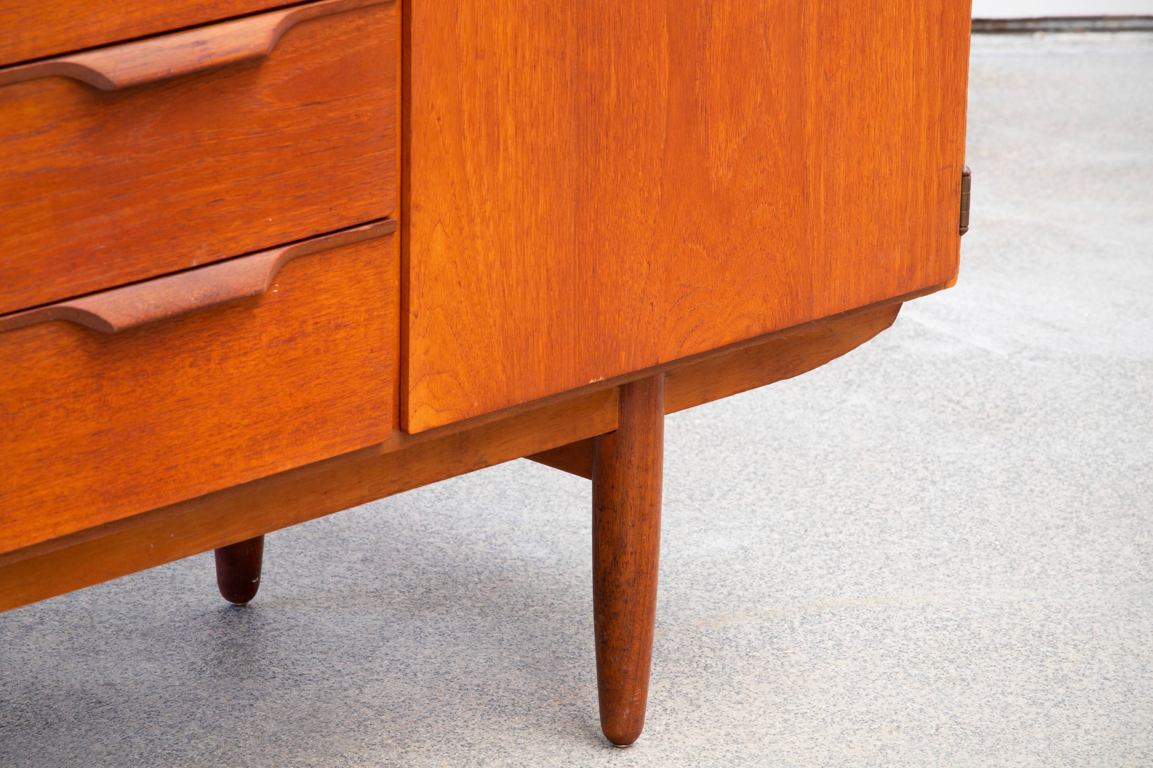 Vintage Scandinavian enfilade 1960