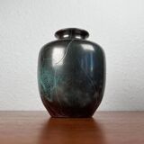 German studio pottery vase Art Deco by Richard Uhlemeyer, 1940s.