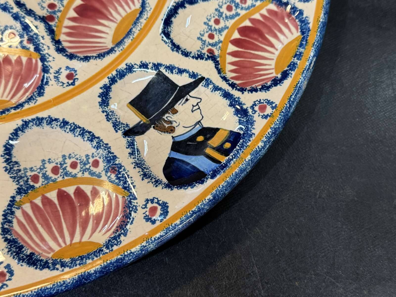 Quimper faience oyster plate from the 1930s - D=41cm H=3cm