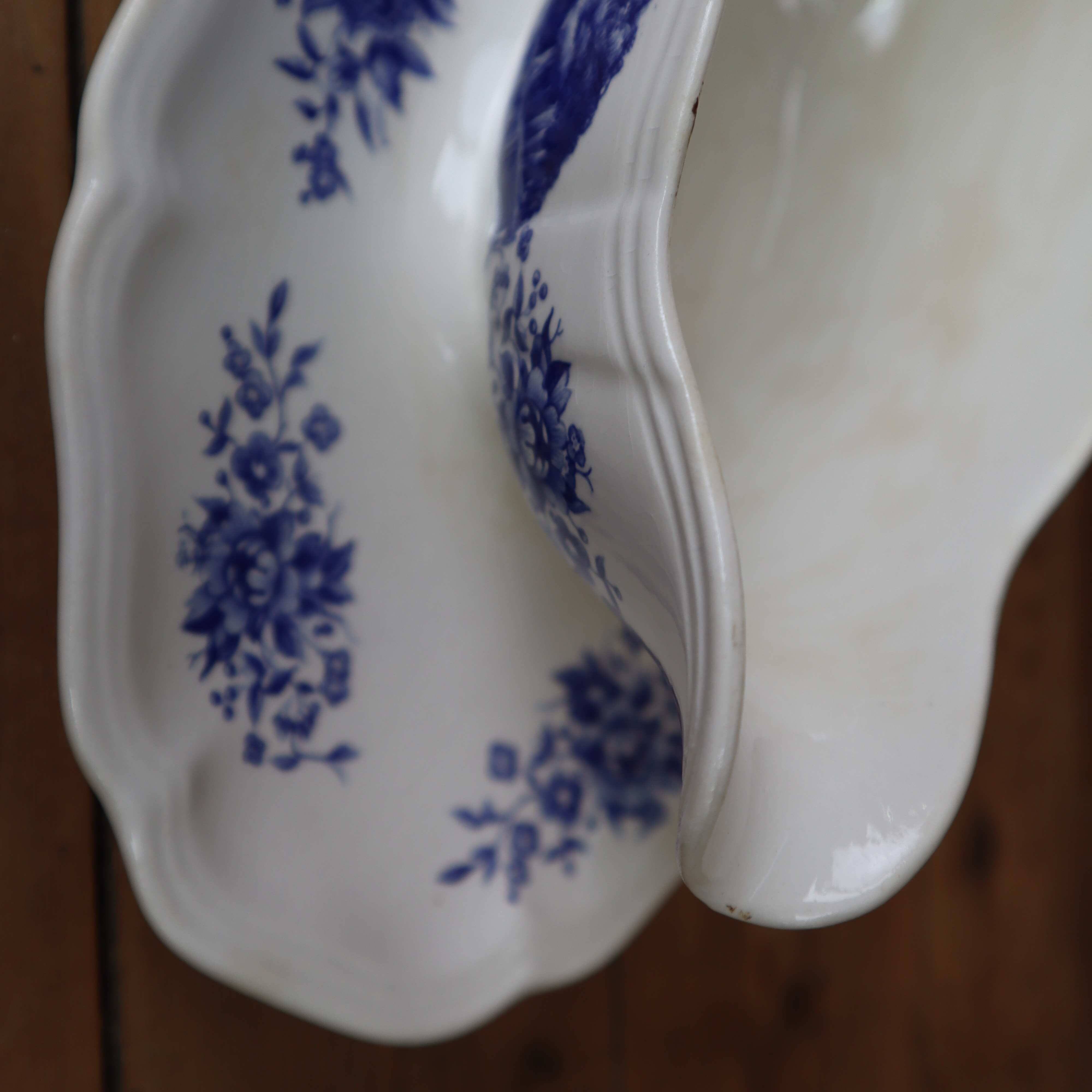 Old Sarreguemines earthenware sauce boat, Romantic model