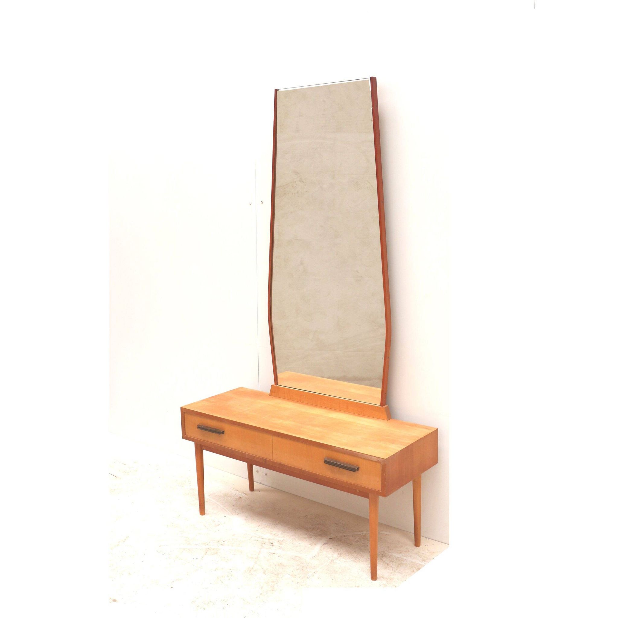 Coiffeuse avec miroir, années 1970