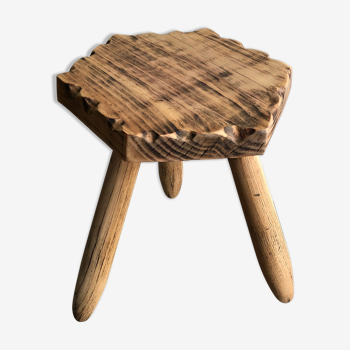 Wooden tripod bottom stool