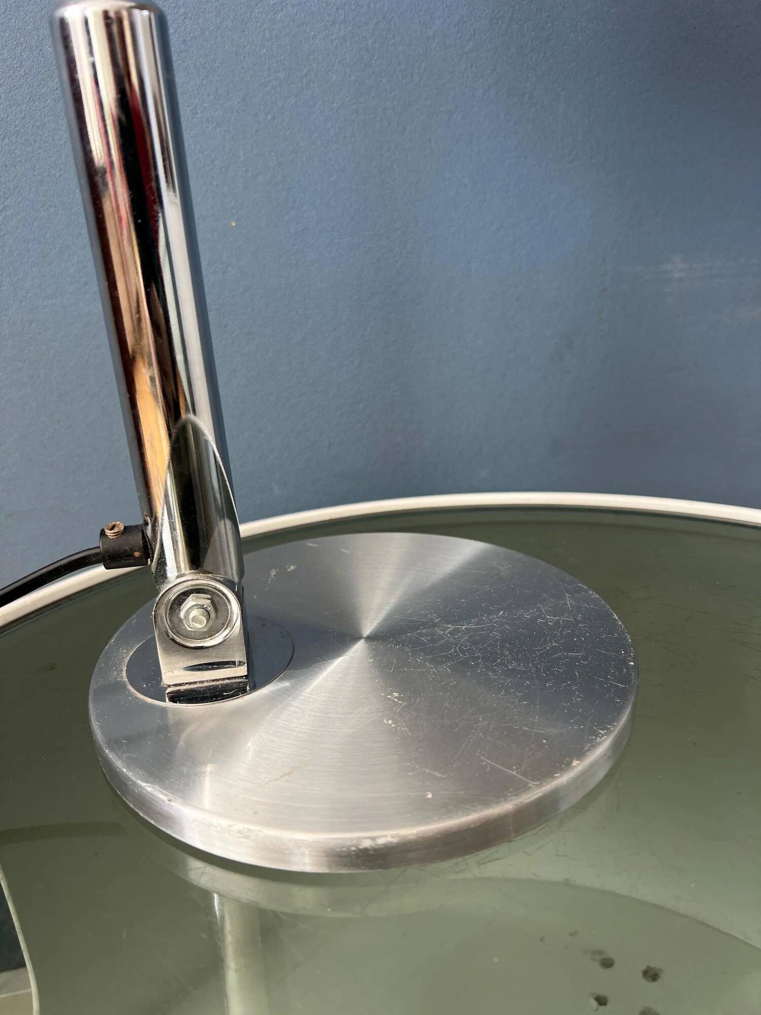 Silver 'Bauhaus' Hala Busquet / Hala 144 table lamp by Herman Busquet